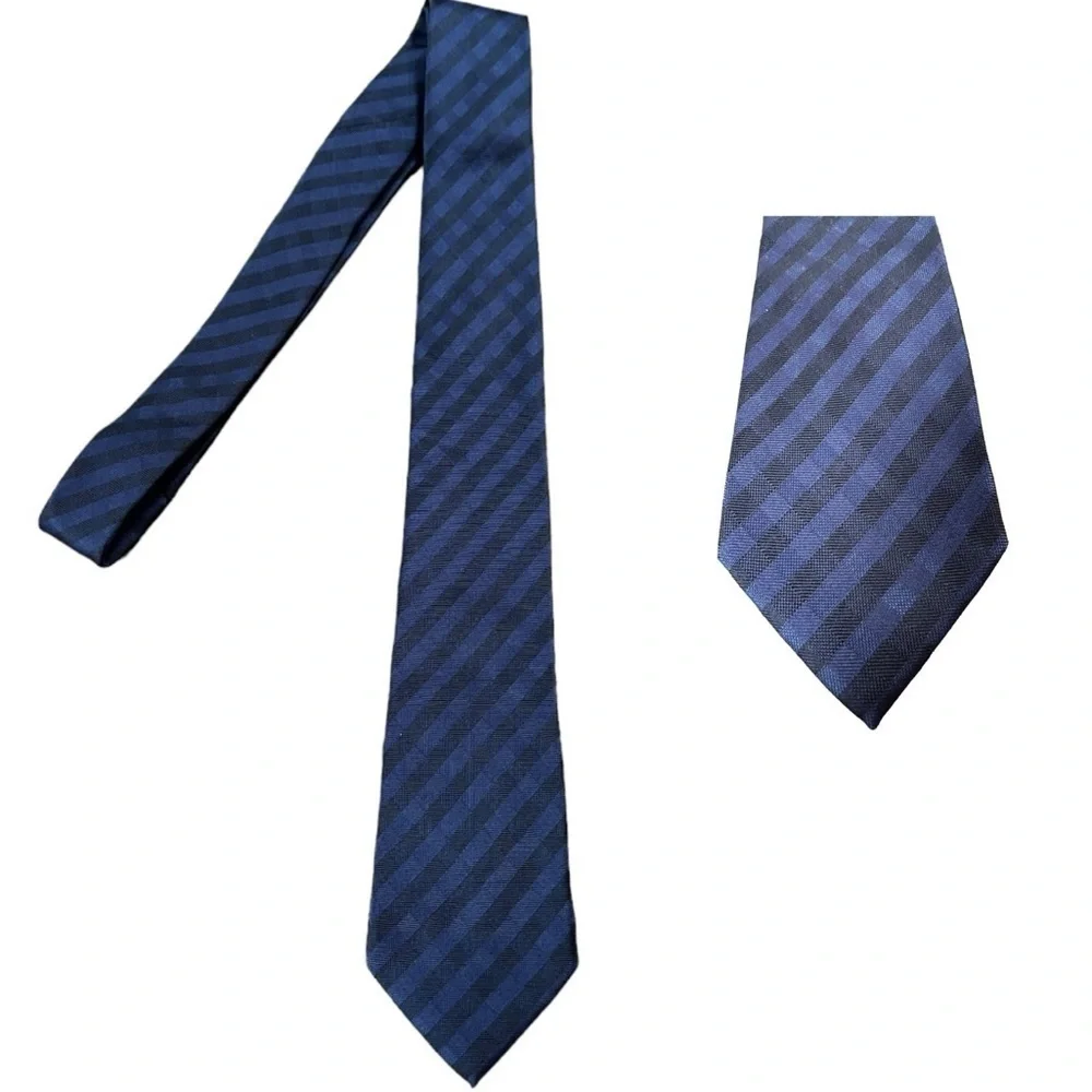 Banana Republic Silk Navy Blue Checkered Dress Tie 100% Silk Stain Resis…